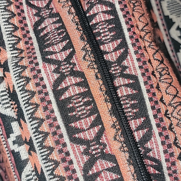 Weekender Bag Aztec Print - Picture 8 of 11